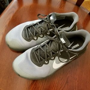 Women's Nike MetCon 2